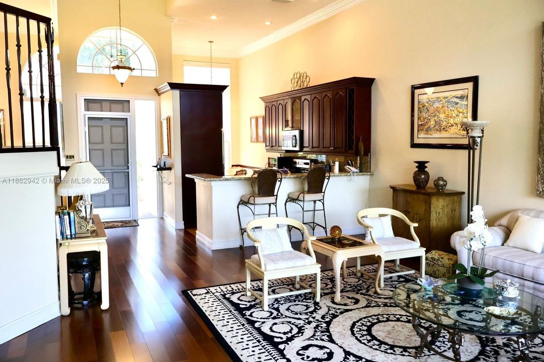 На продажу: $649,000 (2 спален, 2 ванн, 2059 Квадратных фут)