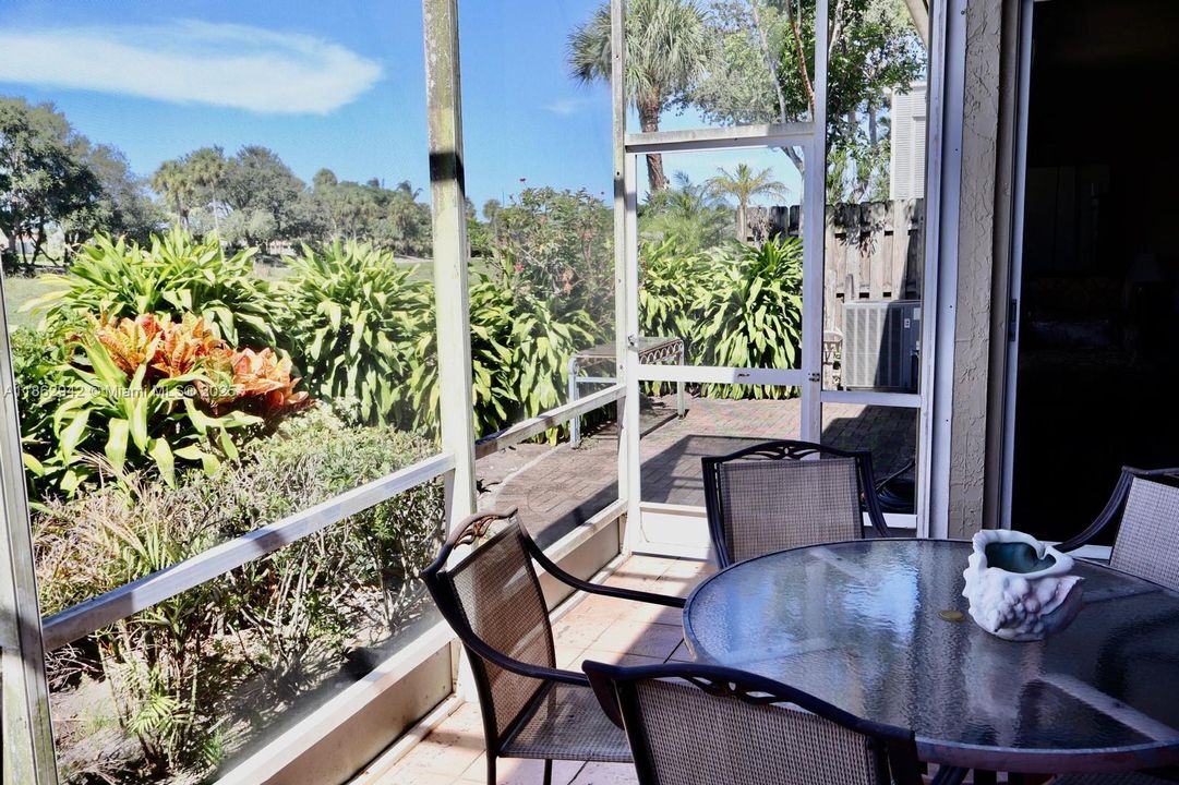 На продажу: $649,000 (2 спален, 2 ванн, 2059 Квадратных фут)