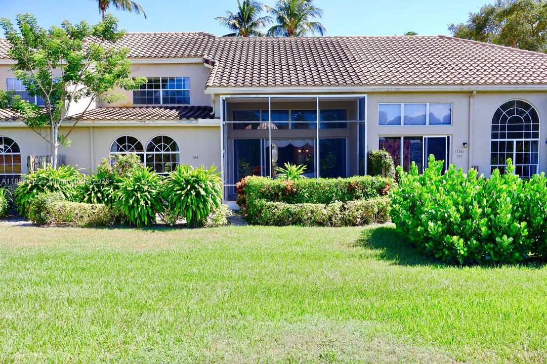 На продажу: $649,000 (2 спален, 2 ванн, 2059 Квадратных фут)