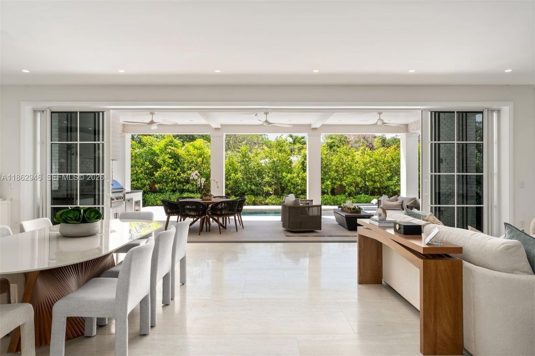 Activo con contrato: $4,995,000 (5 camas, 6 baños, 3759 Pies cuadrados)