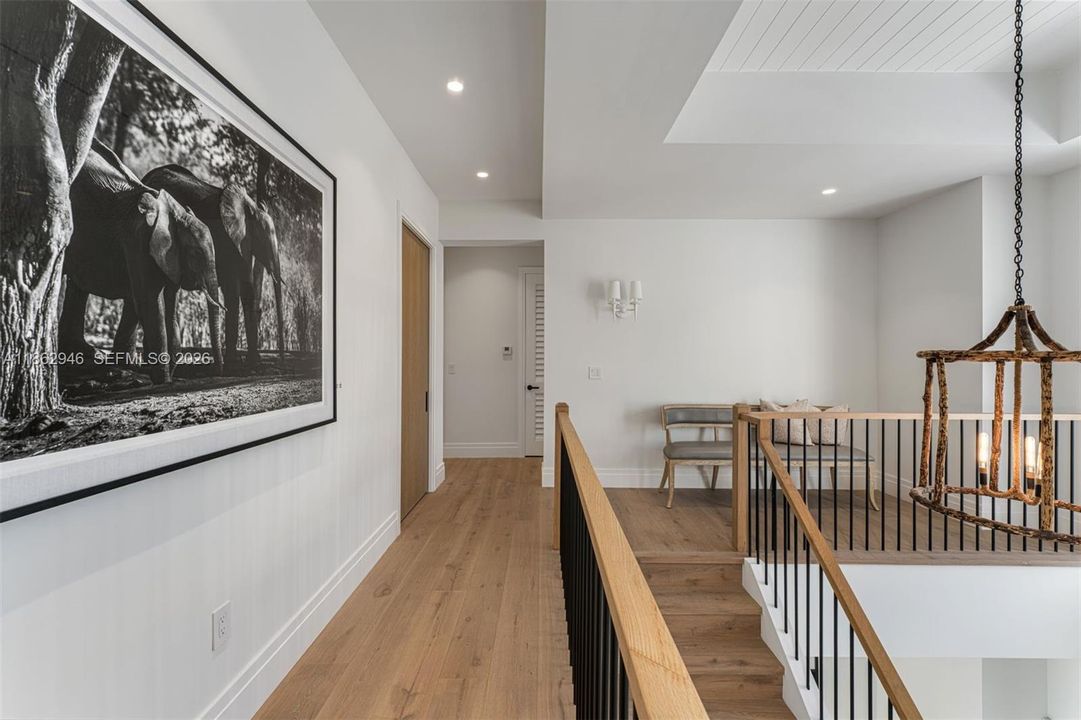 Activo con contrato: $4,995,000 (5 camas, 6 baños, 3759 Pies cuadrados)