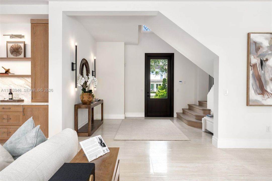 Activo con contrato: $4,995,000 (5 camas, 6 baños, 3759 Pies cuadrados)