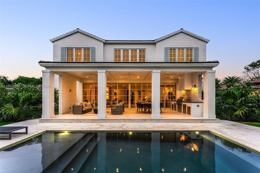 Activo con contrato: $4,995,000 (5 camas, 6 baños, 3759 Pies cuadrados)