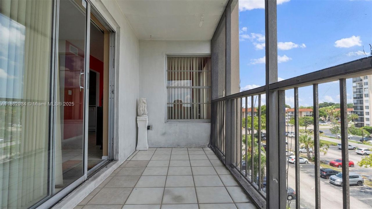 Active With Contract: $115,000 (2 beds, 2 baths, 1120 Square Feet)