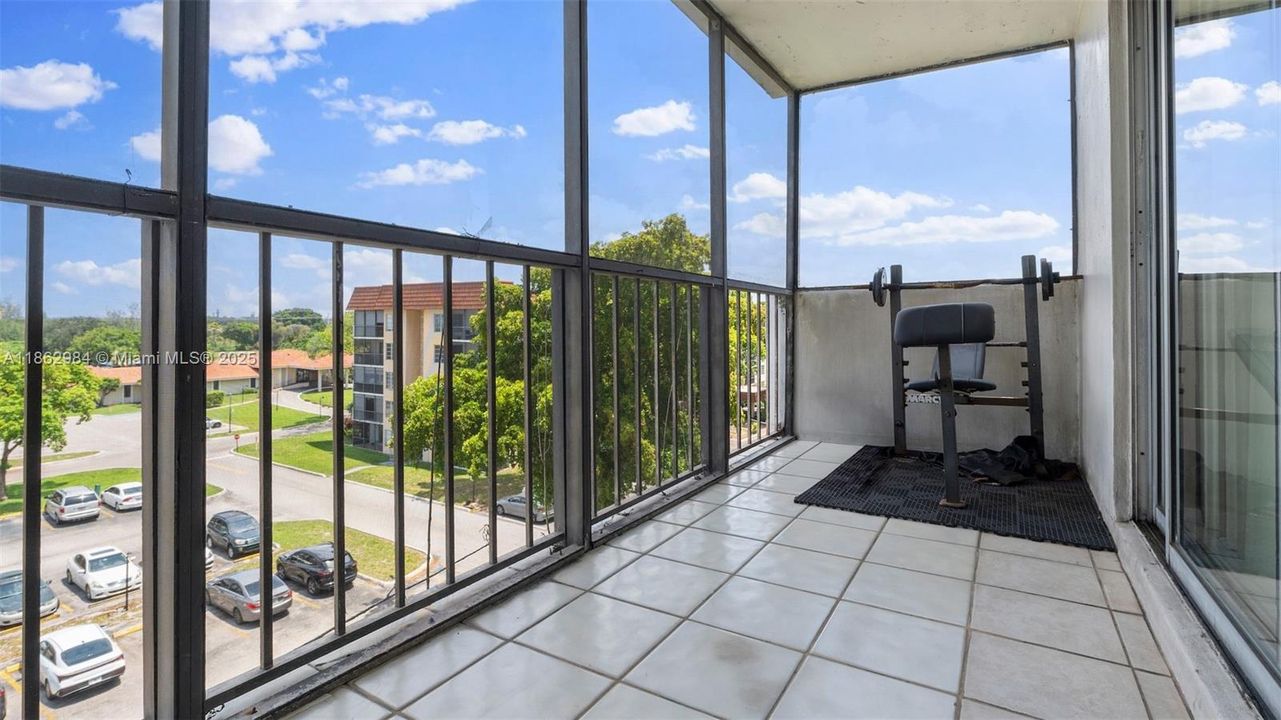 Active With Contract: $115,000 (2 beds, 2 baths, 1120 Square Feet)