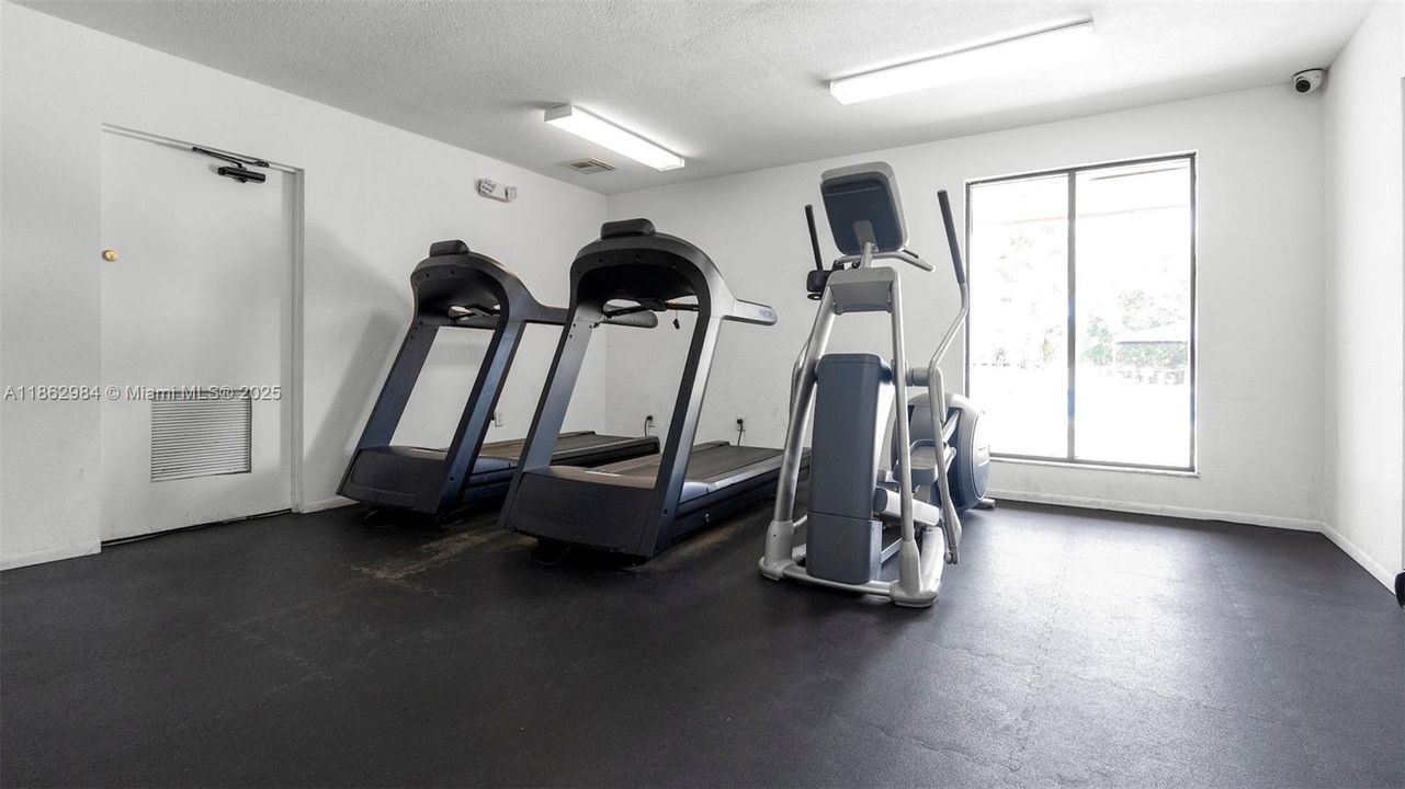 Active With Contract: $115,000 (2 beds, 2 baths, 1120 Square Feet)