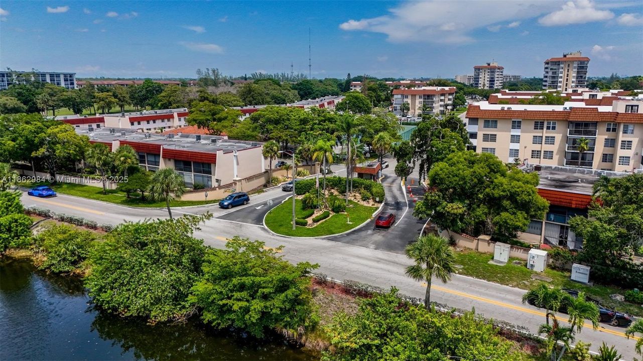 Active With Contract: $115,000 (2 beds, 2 baths, 1120 Square Feet)