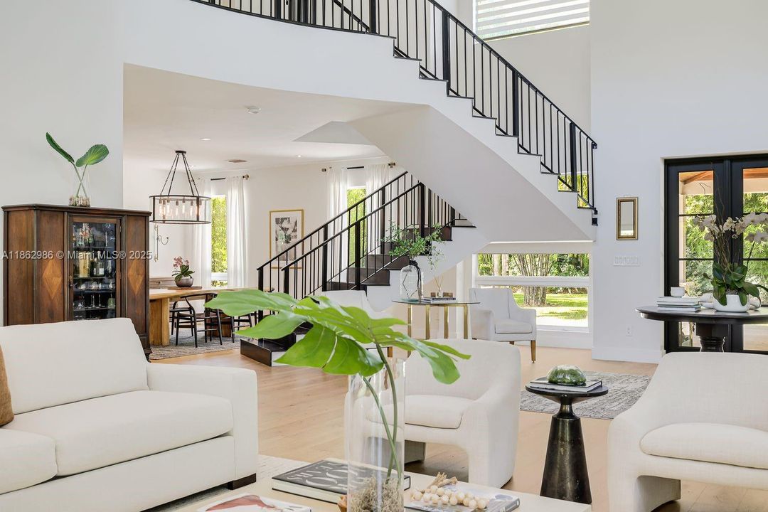 For Sale: $4,199,000 (5 beds, 4 baths, 4870 Square Feet)