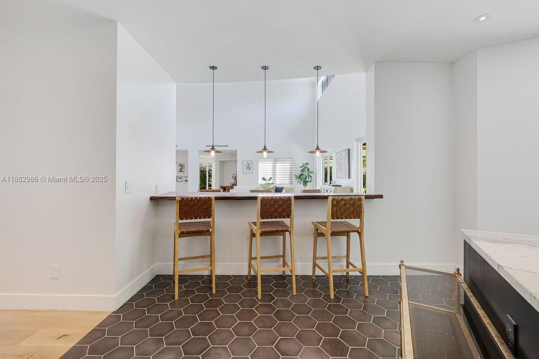 For Sale: $4,199,000 (5 beds, 4 baths, 4870 Square Feet)