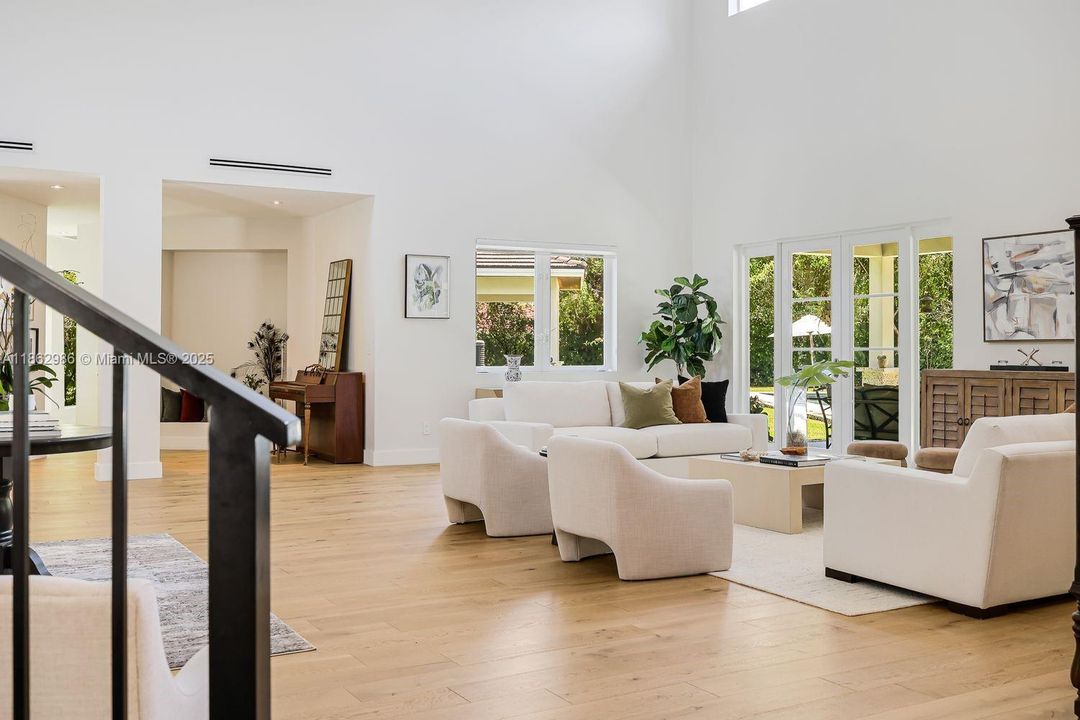 For Sale: $4,199,000 (5 beds, 4 baths, 4870 Square Feet)