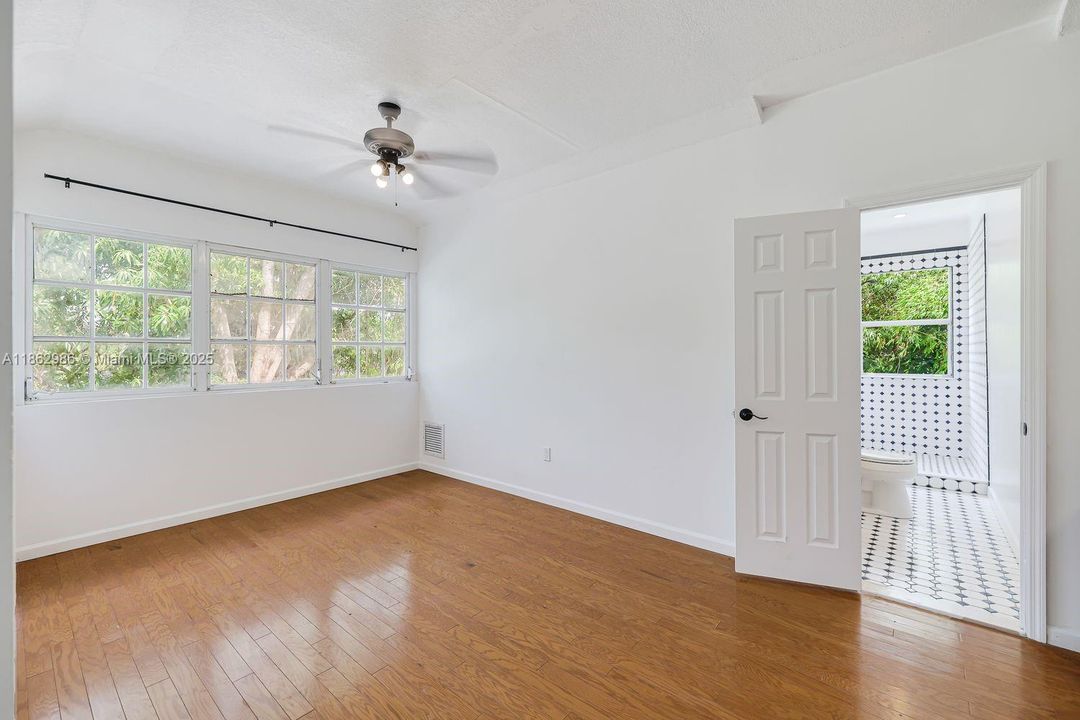 For Sale: $4,199,000 (5 beds, 4 baths, 4870 Square Feet)