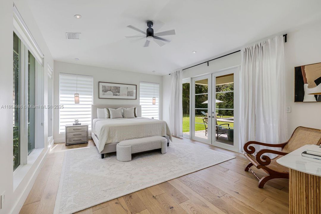 For Sale: $4,199,000 (5 beds, 4 baths, 4870 Square Feet)