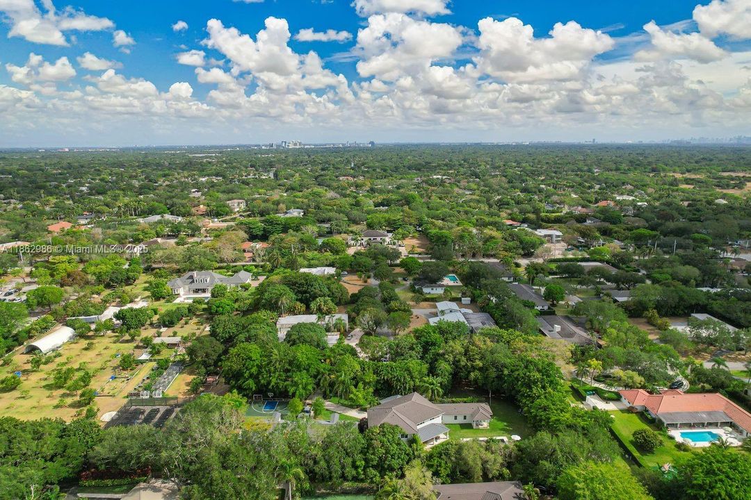 For Sale: $4,199,000 (5 beds, 4 baths, 4870 Square Feet)