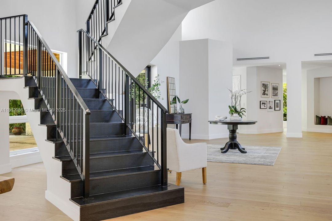 For Sale: $4,199,000 (5 beds, 4 baths, 4870 Square Feet)