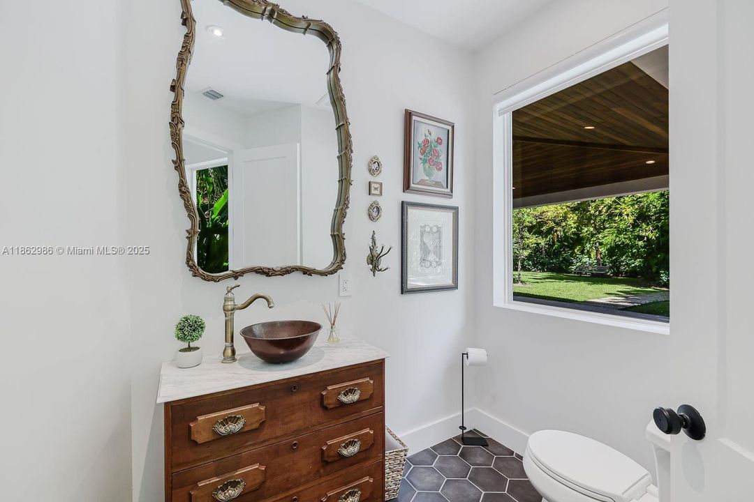 For Sale: $4,199,000 (5 beds, 4 baths, 4870 Square Feet)