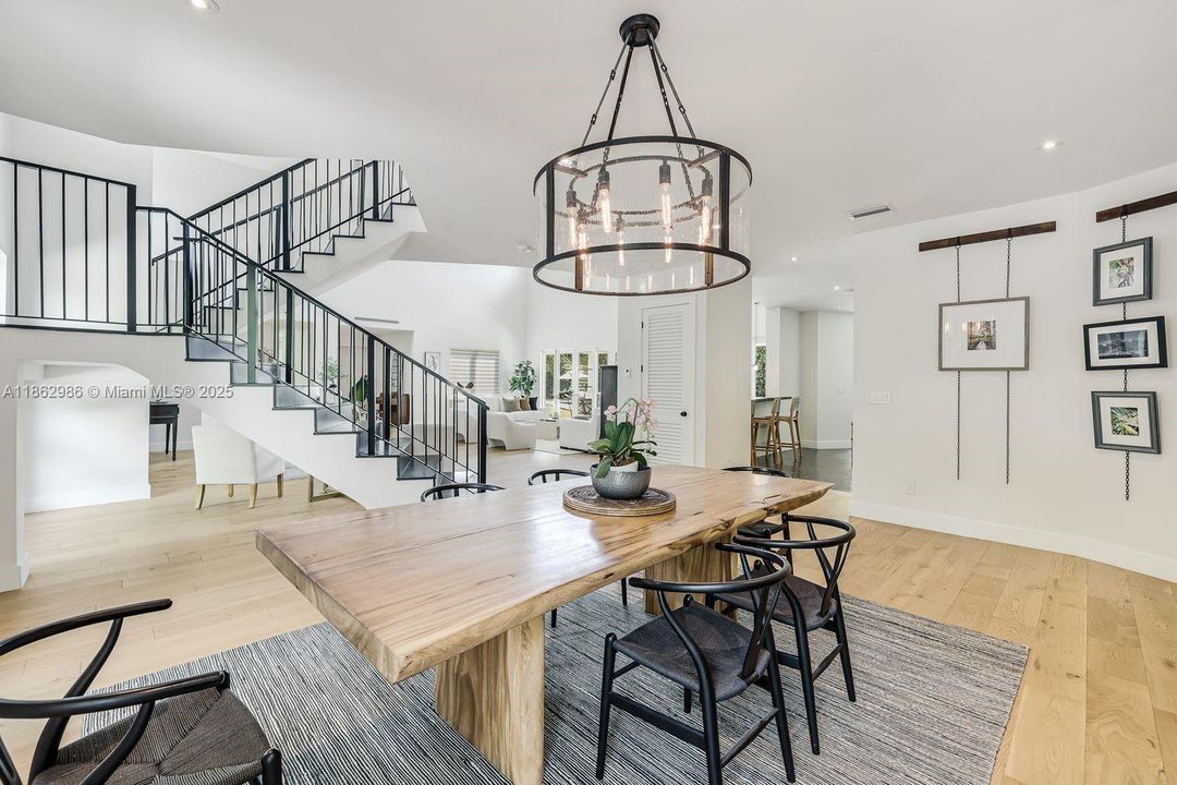 For Sale: $4,199,000 (5 beds, 4 baths, 4870 Square Feet)