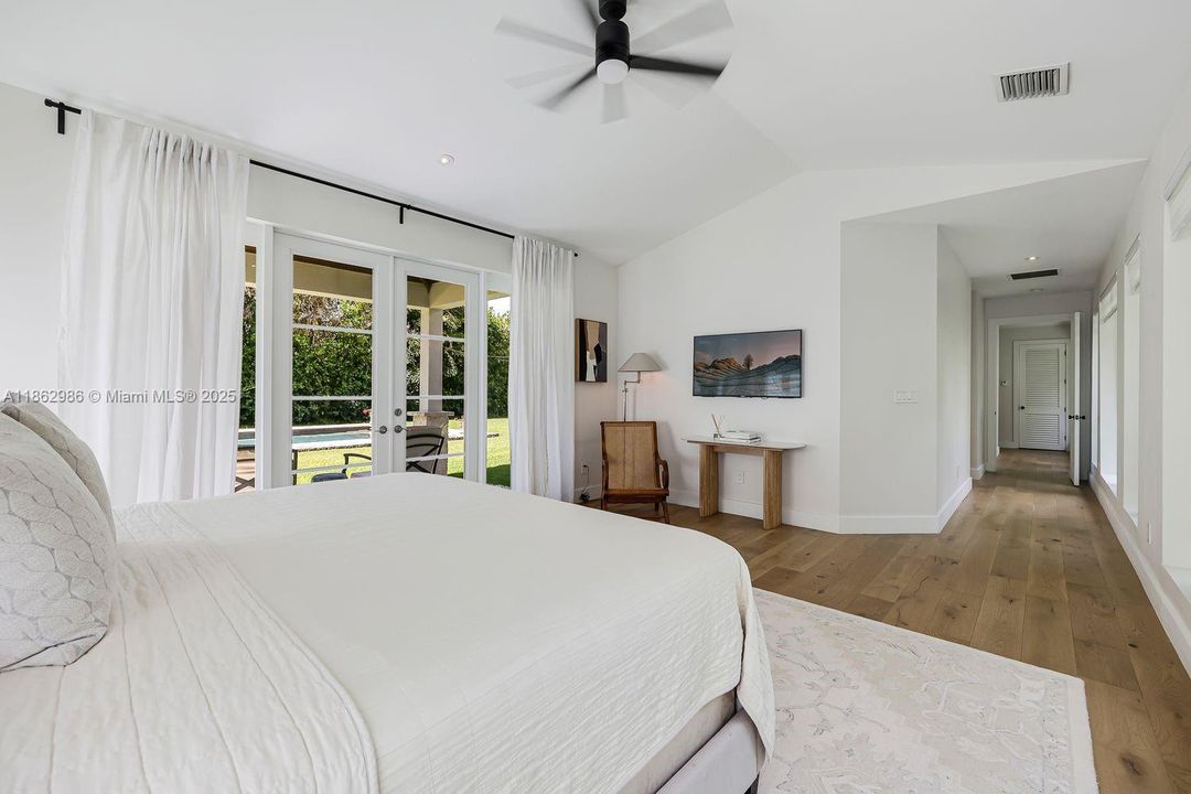 For Sale: $4,199,000 (5 beds, 4 baths, 4870 Square Feet)