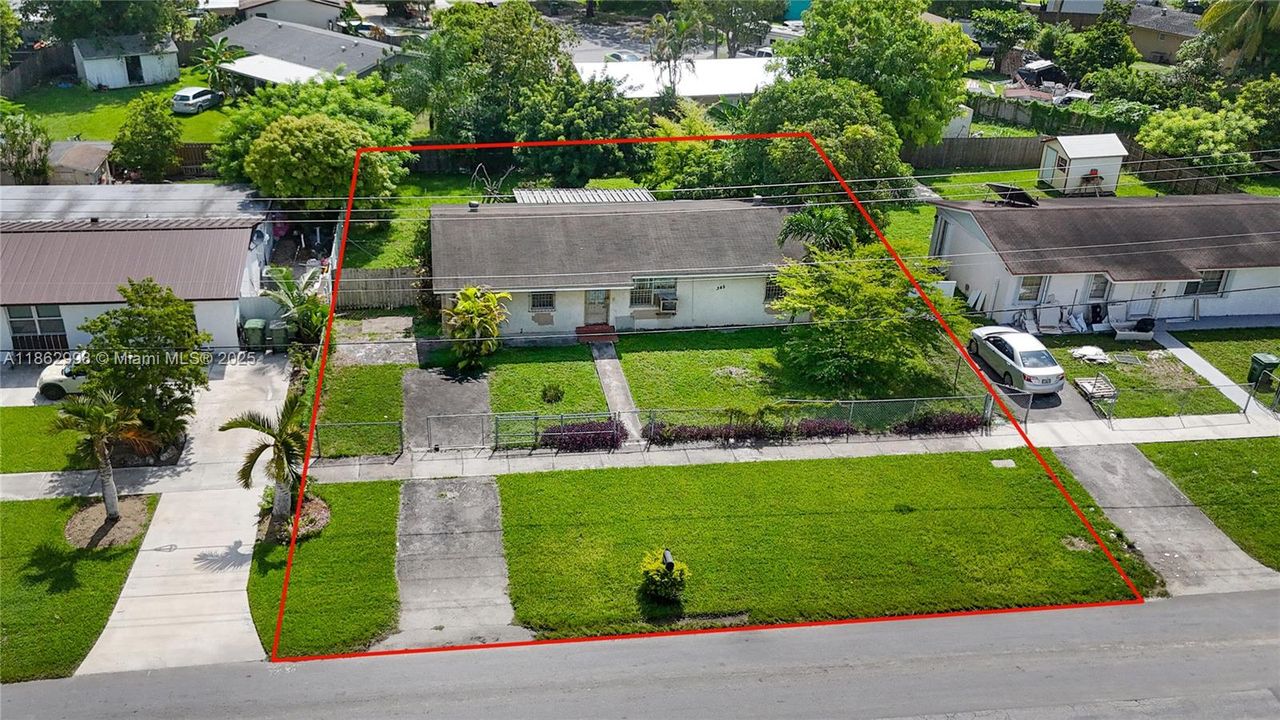 Active With Contract: $249,000 (3 beds, 2 baths, 1250 Square Feet)