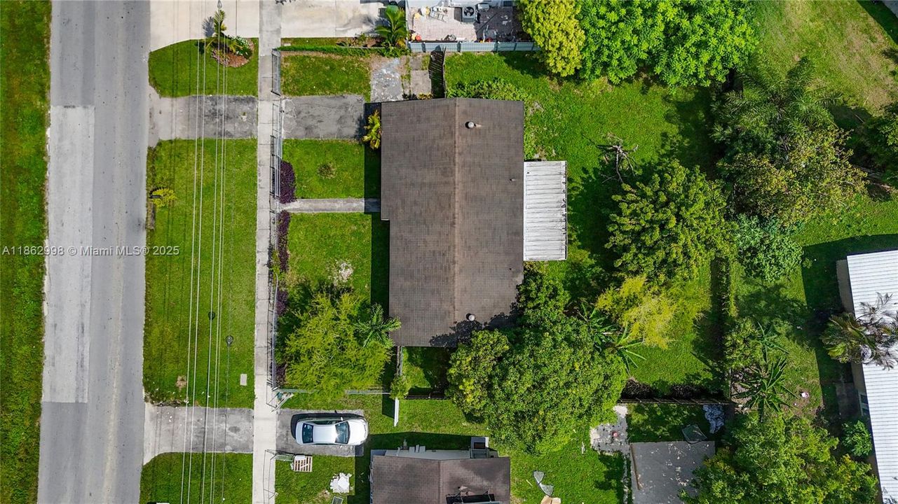 Active With Contract: $249,000 (3 beds, 2 baths, 1250 Square Feet)