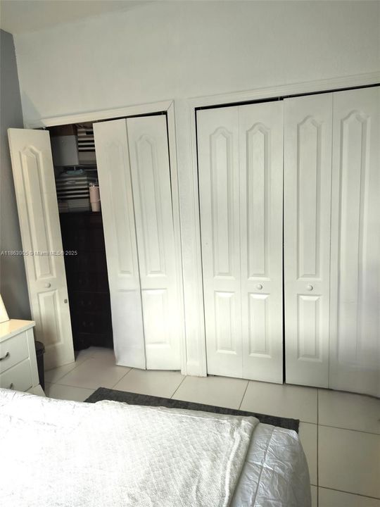 En Venta: $235,000 (3 camas, 2 baños, 1060 Pies cuadrados)