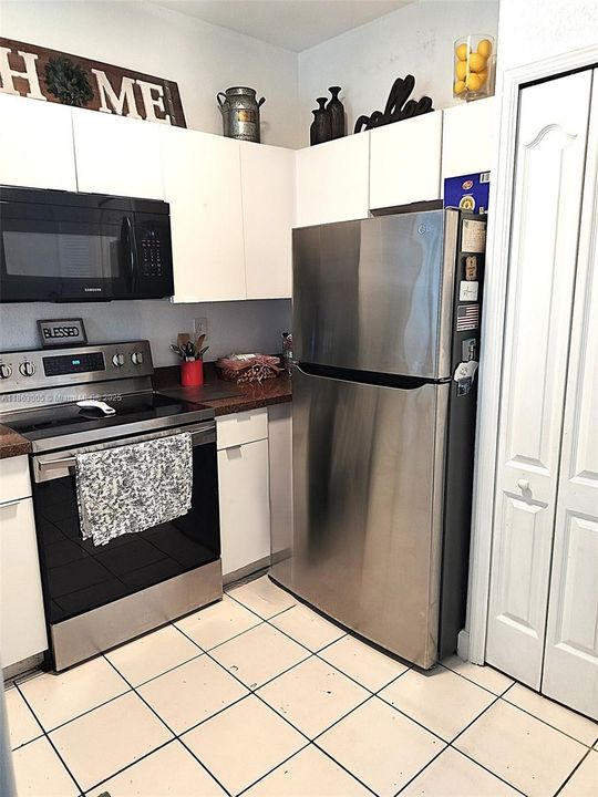 En Venta: $235,000 (3 camas, 2 baños, 1060 Pies cuadrados)
