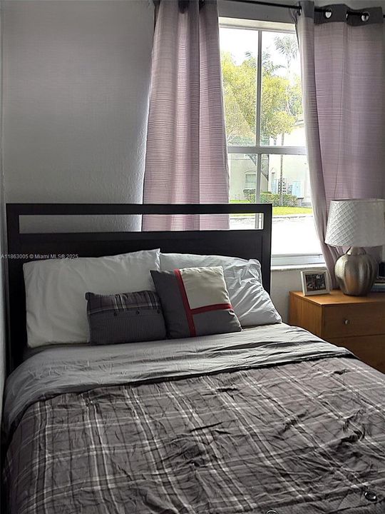 En Venta: $235,000 (3 camas, 2 baños, 1060 Pies cuadrados)