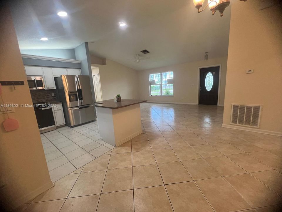 Active With Contract: $250,000 (3 beds, 2 baths, 0 Square Feet)