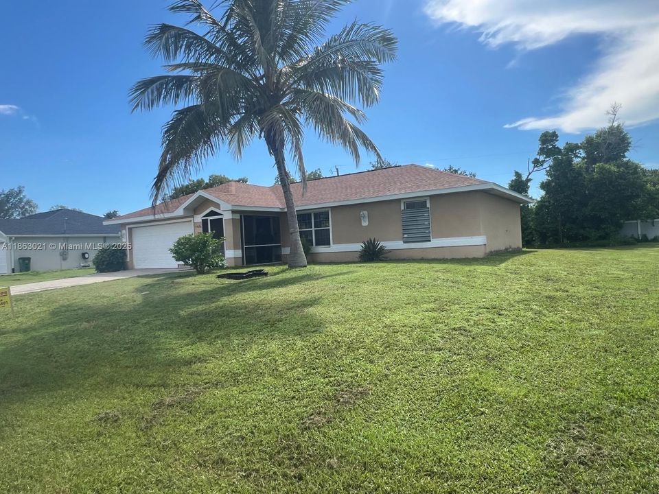 Active With Contract: $250,000 (3 beds, 2 baths, 0 Square Feet)