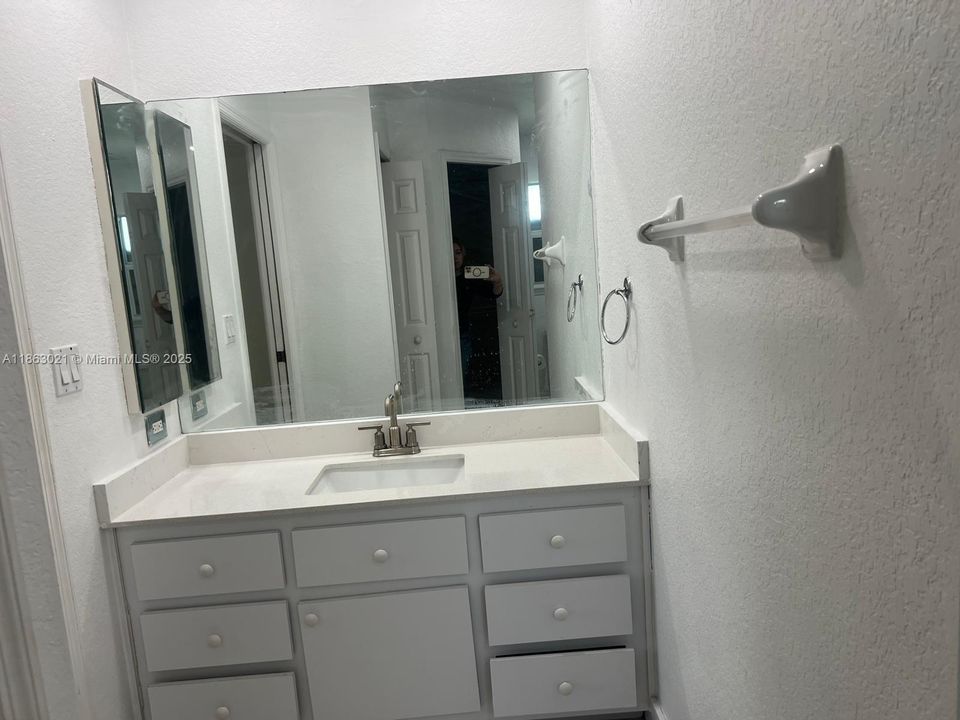 Active With Contract: $250,000 (3 beds, 2 baths, 0 Square Feet)