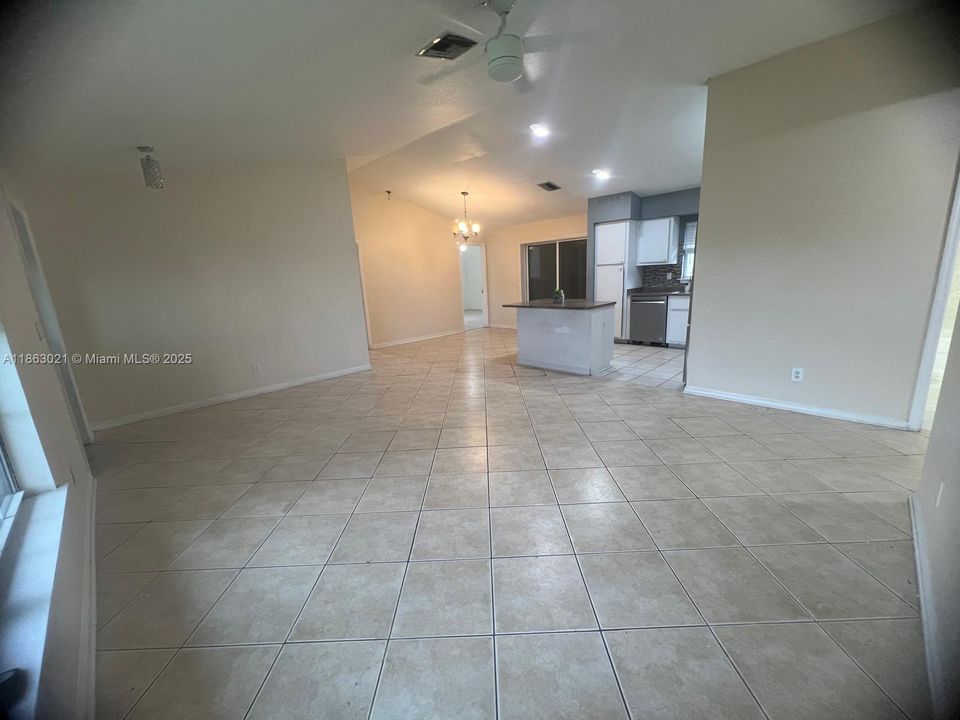 Active With Contract: $250,000 (3 beds, 2 baths, 0 Square Feet)