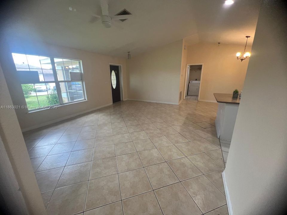 Active With Contract: $250,000 (3 beds, 2 baths, 0 Square Feet)