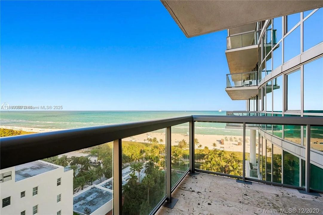 Recently Sold: $2,200,000 (1 beds, 1 baths, 821 Square Feet)