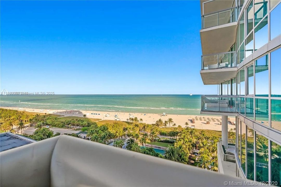 Recently Sold: $2,200,000 (1 beds, 1 baths, 821 Square Feet)