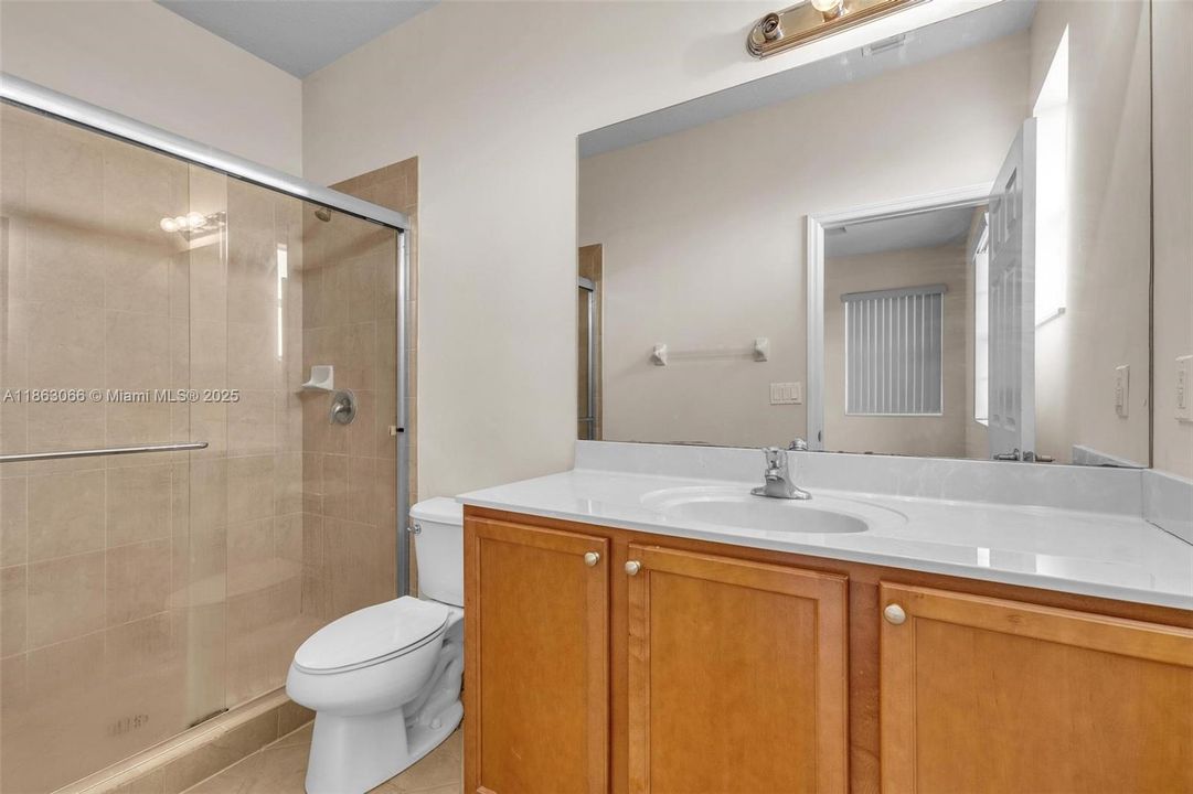 На продажу: $410,777 (2 спален, 2 ванн, 1458 Квадратных фут)