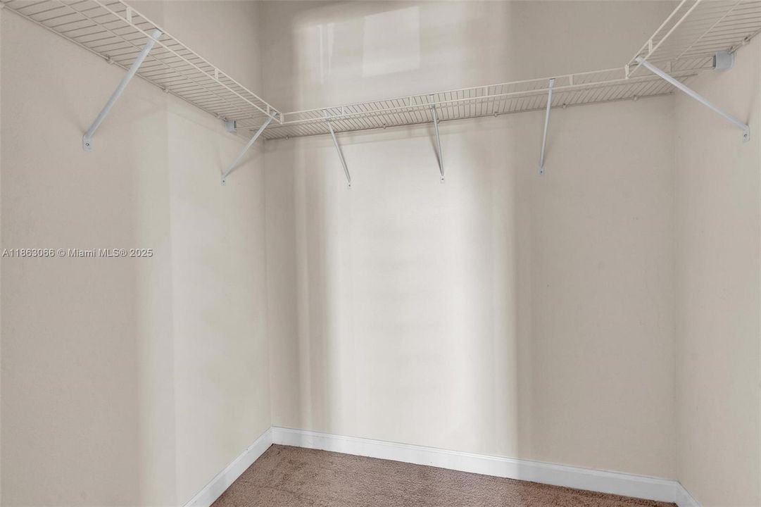 На продажу: $410,777 (2 спален, 2 ванн, 1458 Квадратных фут)