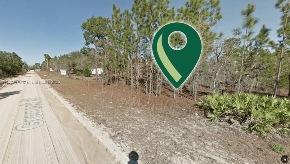 На продажу: $9,910 (0.23 acres)