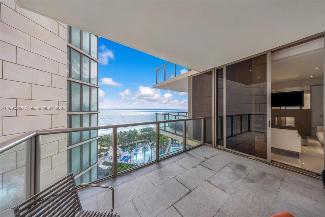 Activo con contrato: $27,000 (2 camas, 2 baños, 1911 Pies cuadrados)