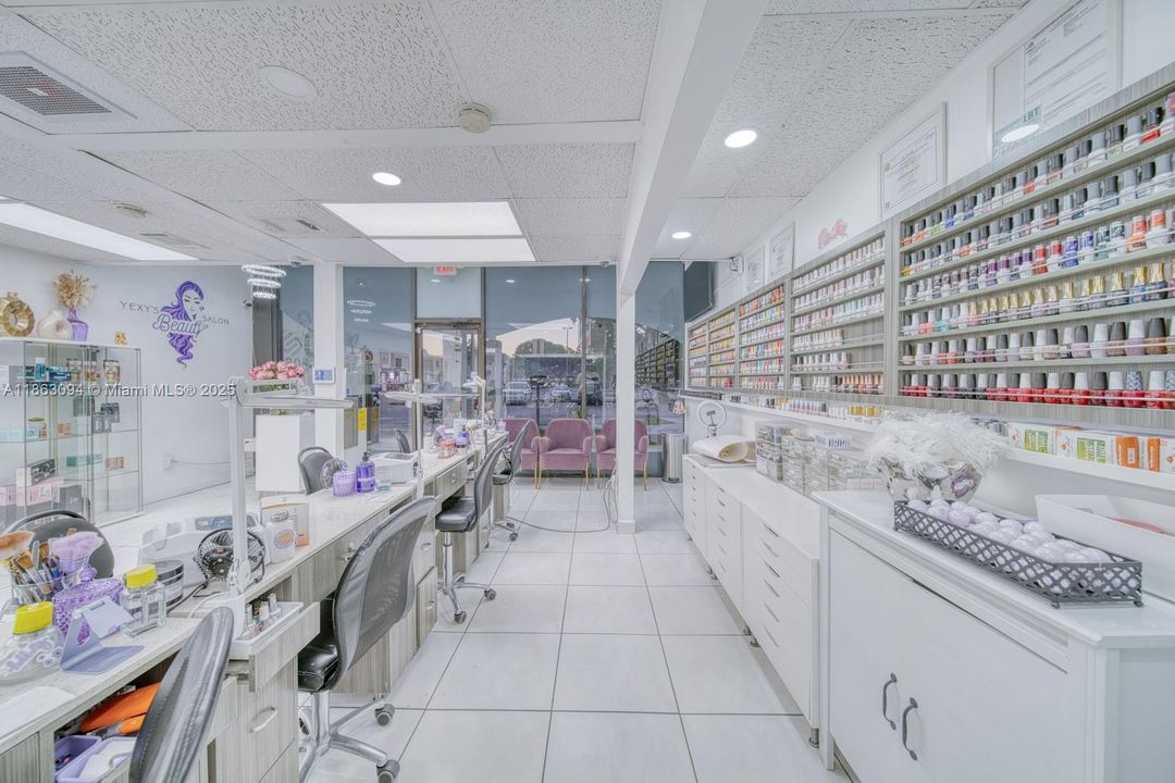 最近售出: $95,000 (0 贝兹, 0 浴室, 0 平方英尺)