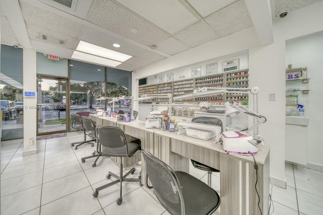 最近售出: $95,000 (0 贝兹, 0 浴室, 0 平方英尺)