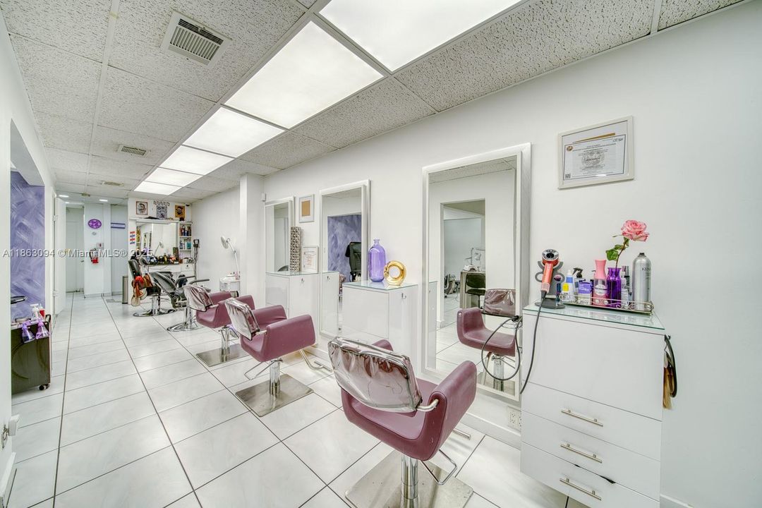 最近售出: $95,000 (0 贝兹, 0 浴室, 0 平方英尺)