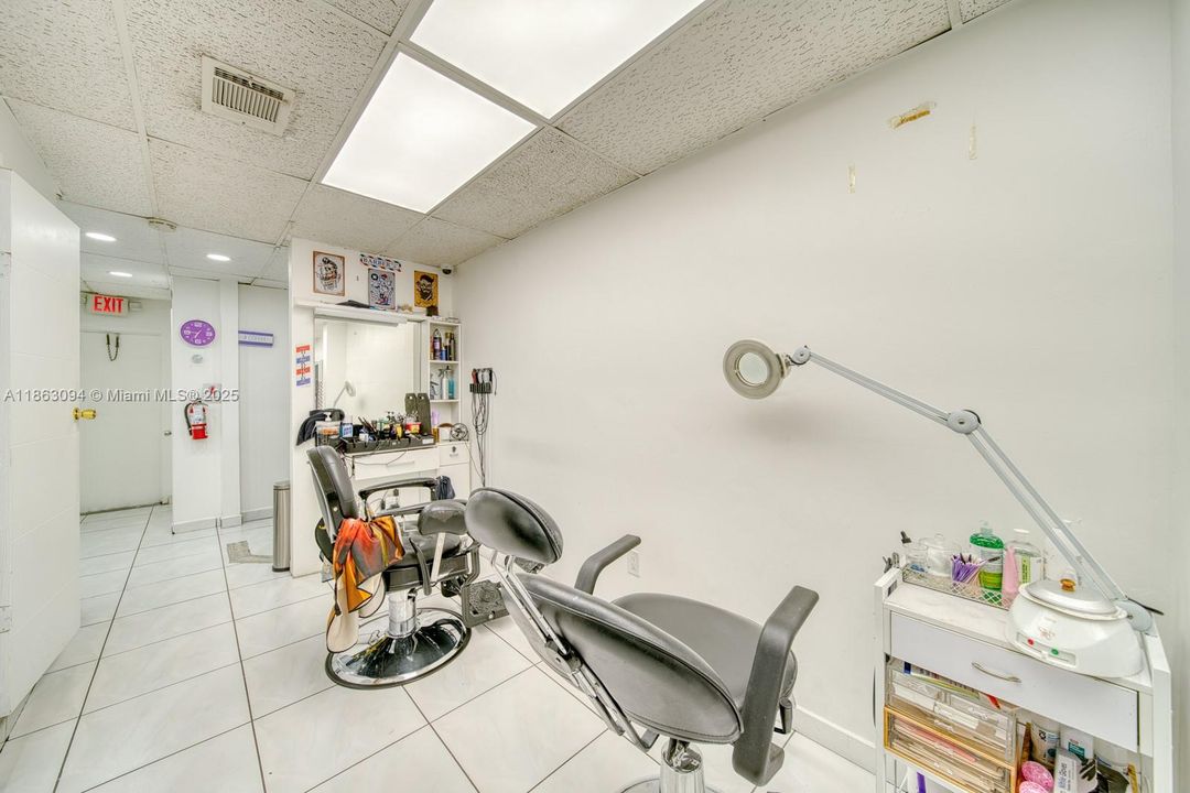 最近售出: $95,000 (0 贝兹, 0 浴室, 0 平方英尺)