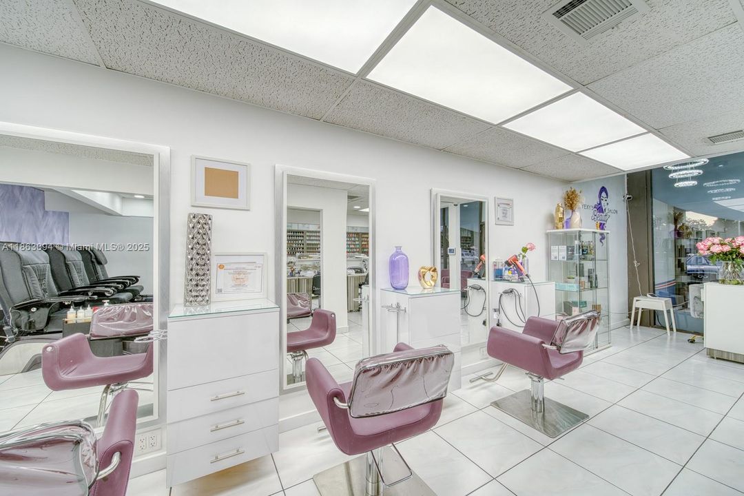 最近售出: $95,000 (0 贝兹, 0 浴室, 0 平方英尺)