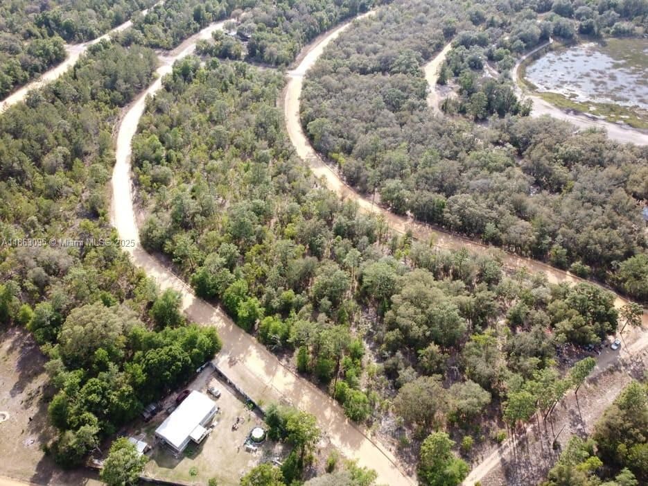 En Venta: $10,402 (0.24 acres)