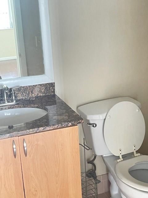 For Sale: $243,000 (2 beds, 2 baths, 1140 Square Feet)