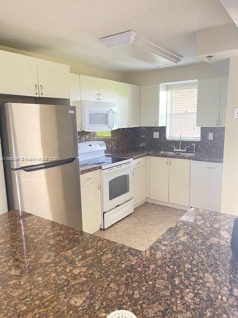 For Sale: $243,000 (2 beds, 2 baths, 1140 Square Feet)