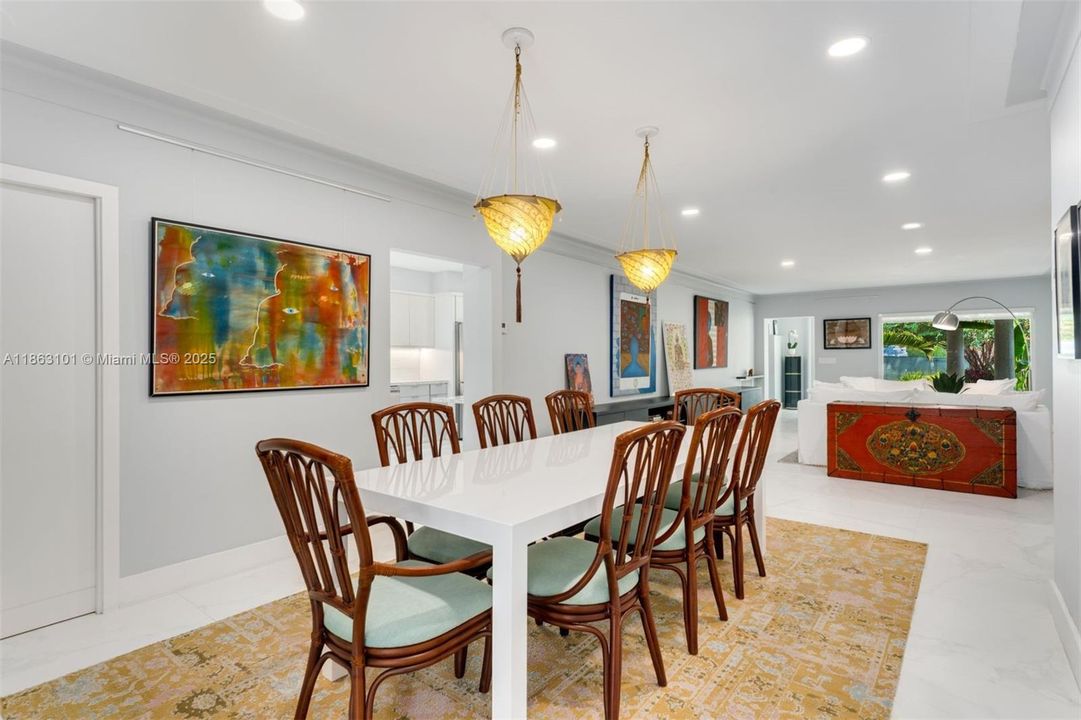 For Sale: $3,299,000 (3 beds, 2 baths, 2592 Square Feet)