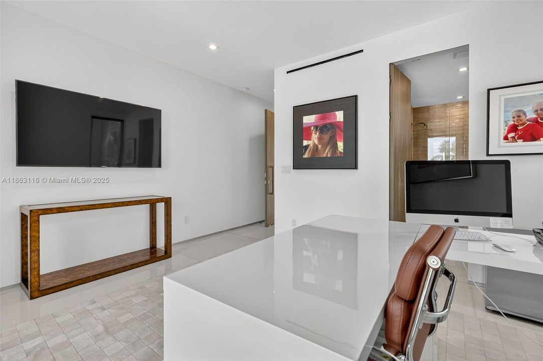 На продажу: $8,875,000 (8 спален, 8 ванн, 6446 Квадратных фут)