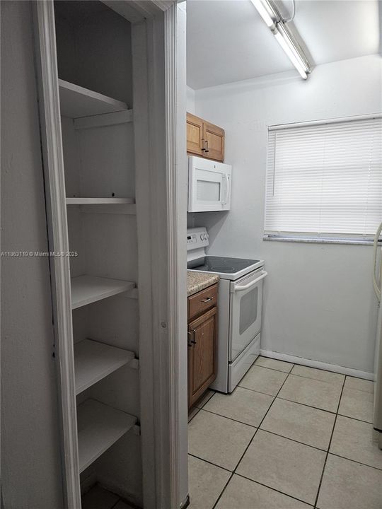 Recientemente alquilado: $1,800 (2 camas, 1 baños, 940 Pies cuadrados)