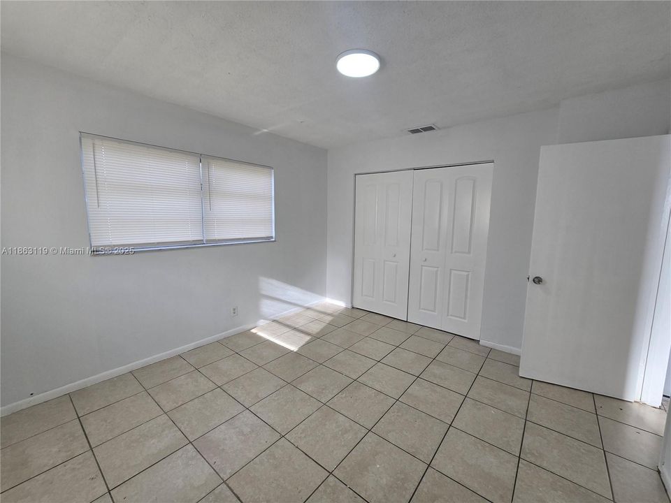 Recientemente alquilado: $1,800 (2 camas, 1 baños, 940 Pies cuadrados)