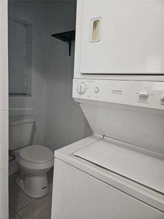 Recientemente alquilado: $1,800 (2 camas, 1 baños, 940 Pies cuadrados)